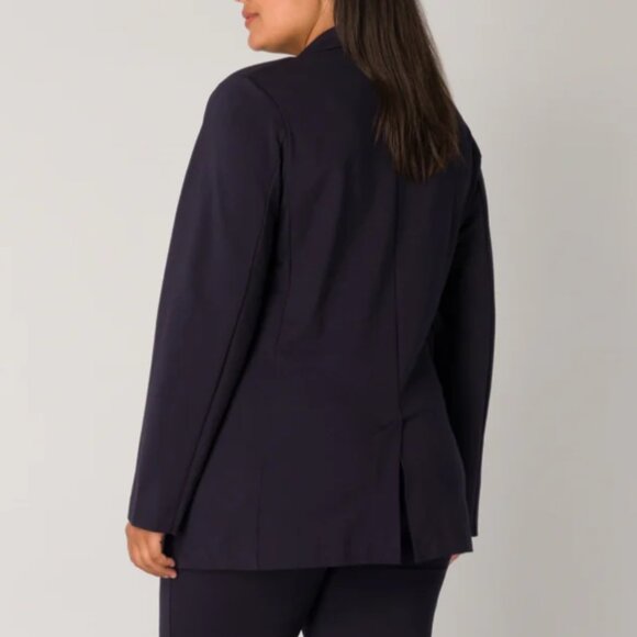 BASE LEVEL | Women's Dark Navy Yacey Button Up Long Sleeved Stretch Blazer - Picture 2 of 7